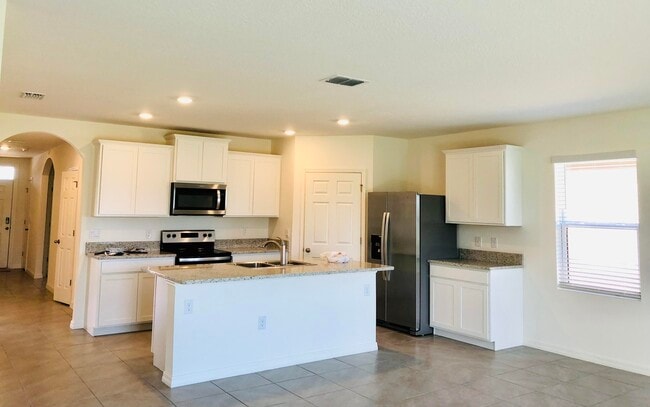 Building Photo - 2173 Farmhouse Rd SE