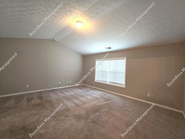 Building Photo - 150 Silver Arrow Cir