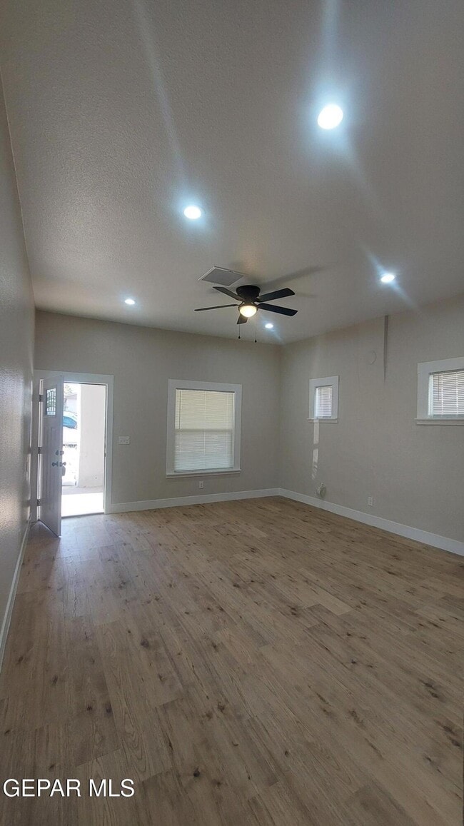 Building Photo - 2414 San Diego Ave