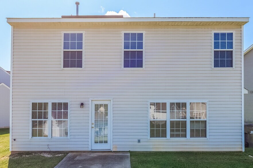 Building Photo - 2703 Cloven Pl