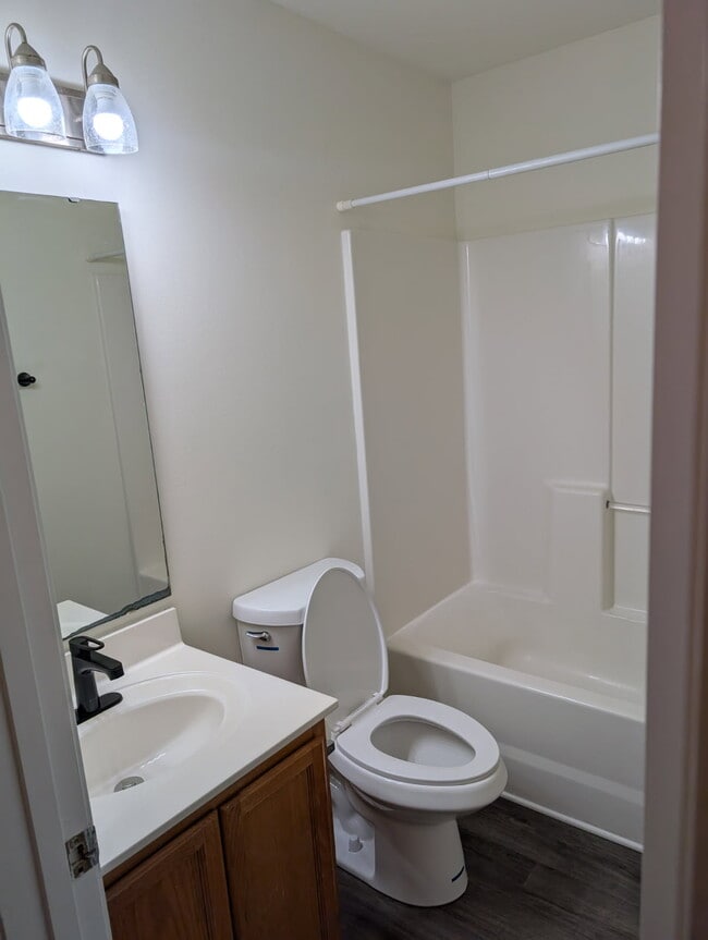 Building Photo - 1068 Stoney Falls Blvd