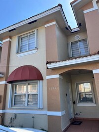 Building Photo - 6224 SW 139th Ave
