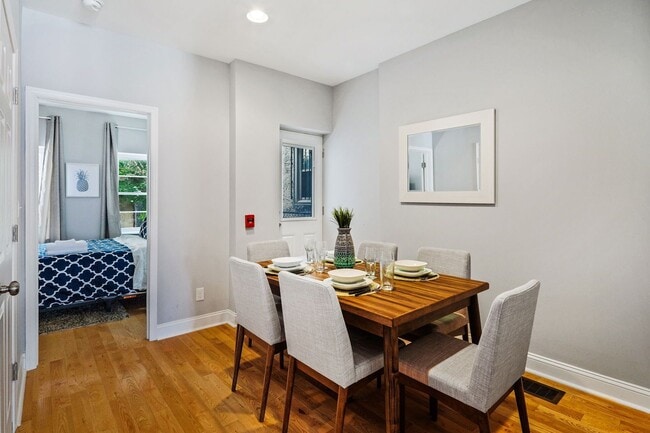 Building Photo - 2551 Grays Ferry Ave