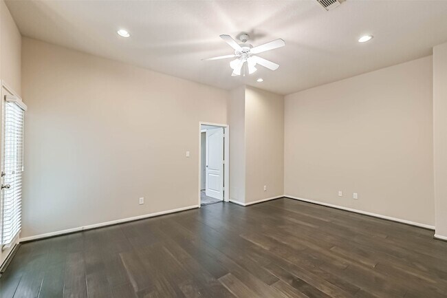 Building Photo - 5453 Fairdale Ln
