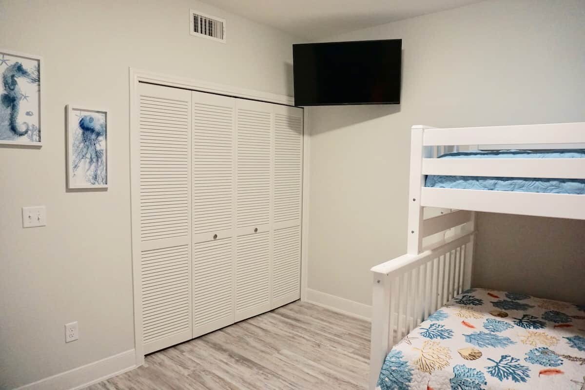 Building Photo - 14802 Whitecap Blvd