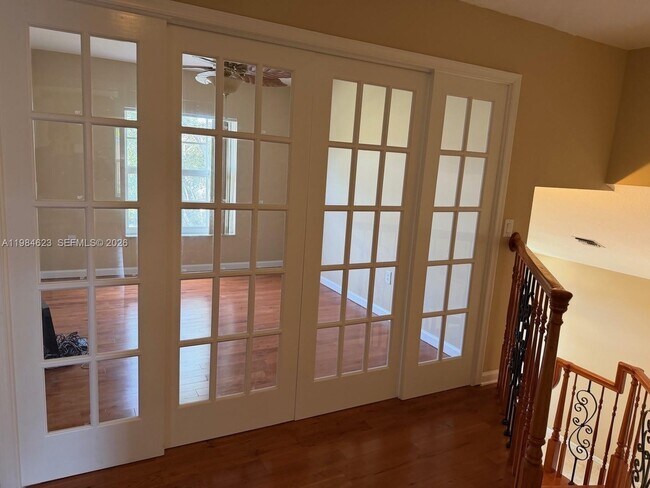 Building Photo - 360 NW 115th Way