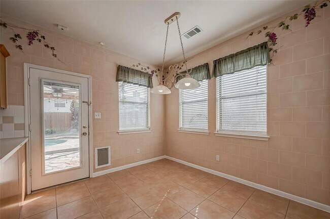Building Photo - 20519 Westfield Estates Dr