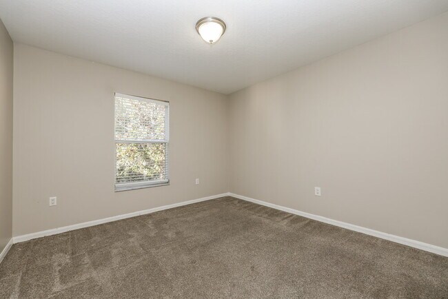 Building Photo - 10435 Frog Pond Dr