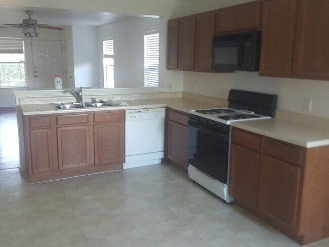 Building Photo - 7437 Aspen Brook Dr