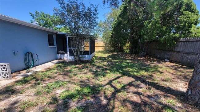 Building Photo - 5424 Shell Dr