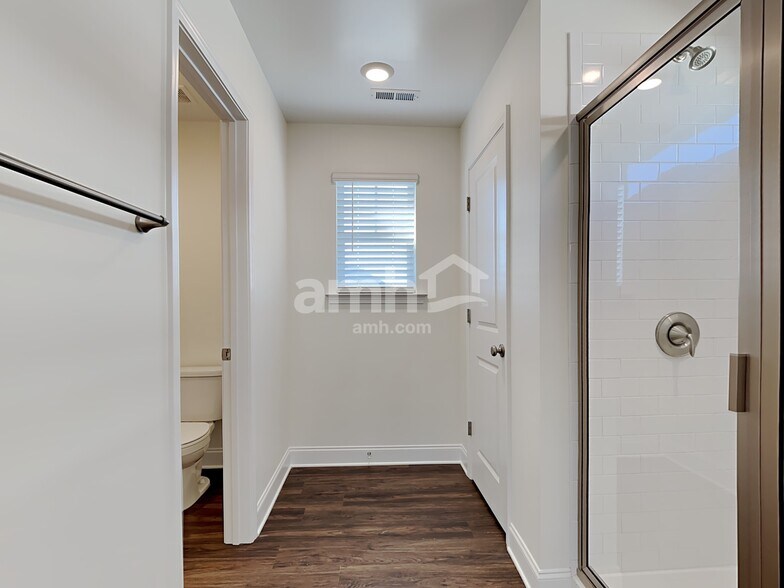 Building Photo - 116 Garrison Grv Ct