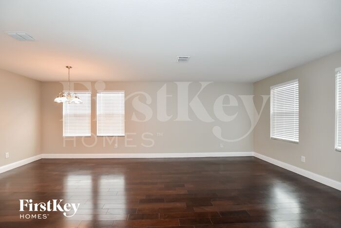 Building Photo - 501 Coolidge Ln