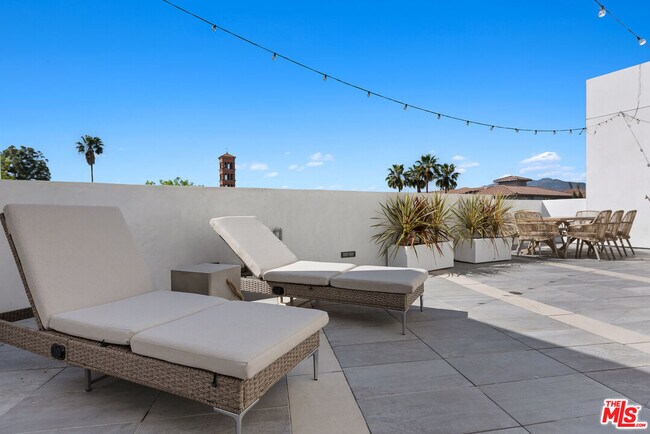 Building Photo - 160 Chestnut St