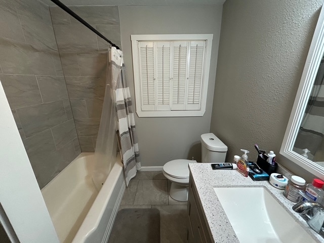 Building Photo - 315 Tee Dr