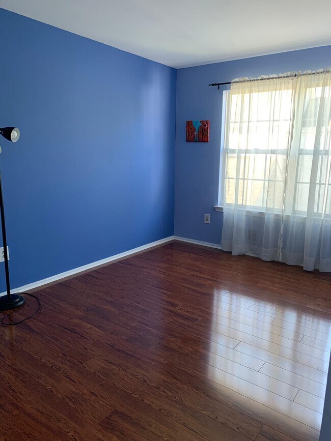 Building Photo - 721 Stony Brook Way