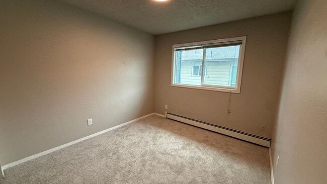 Building Photo - 1103 Karluk St