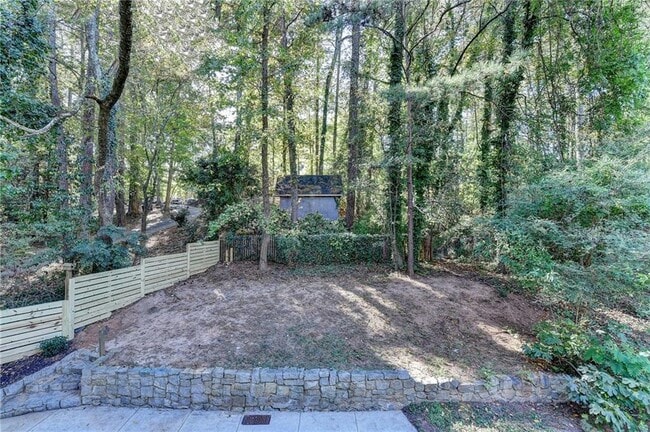 Building Photo - 4597 Briarcliff Rd NE