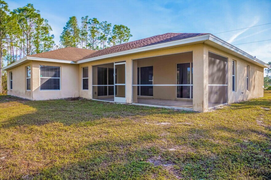 Building Photo - 1207 Summa Blvd