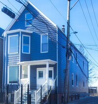 Building Photo - 1540 N Keeler Ave