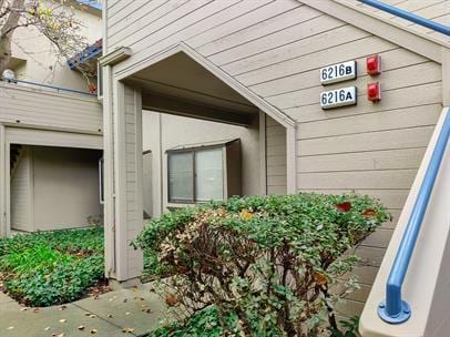 Building Photo - 6216 Buena Vista Dr