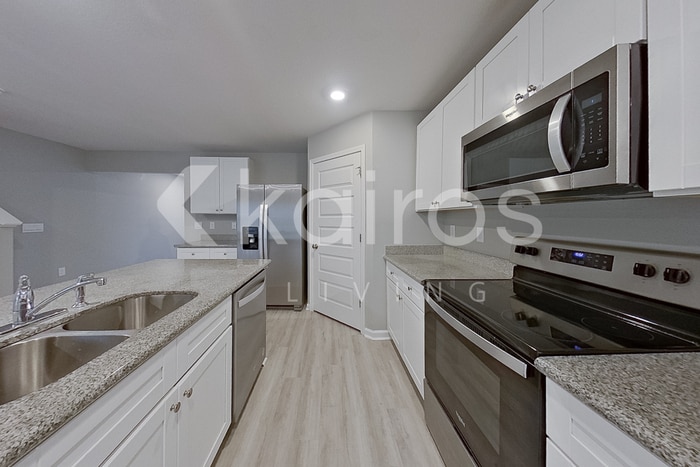 Building Photo - 4694 Malay Cir