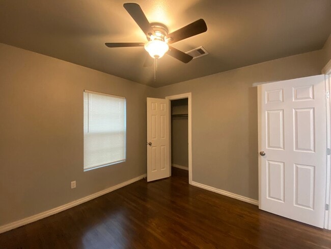 Building Photo - 1304 N 73rd E Ave