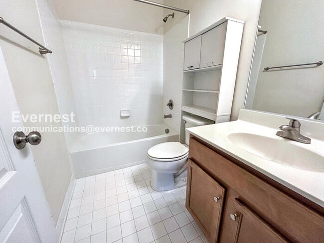 Building Photo - 43 Shepherds Hook Way