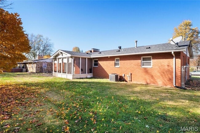 Building Photo - 126 Hampton Dr