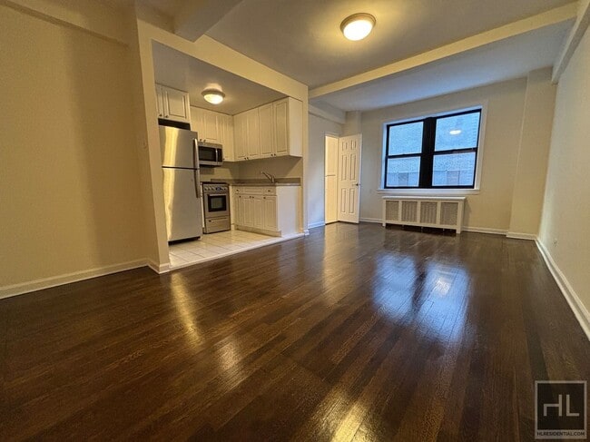 Building Photo - 850 Amsterdam Ave