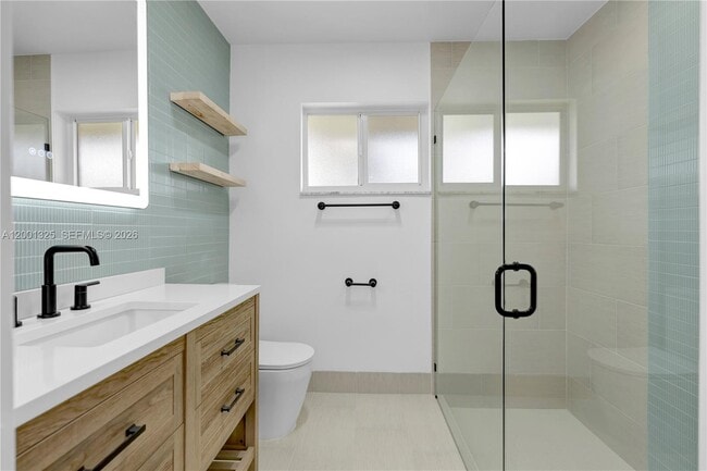 Building Photo - 9125 SE Karin St