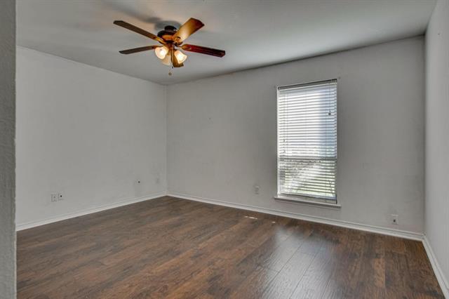 Building Photo - 3719 Crestpark Dr