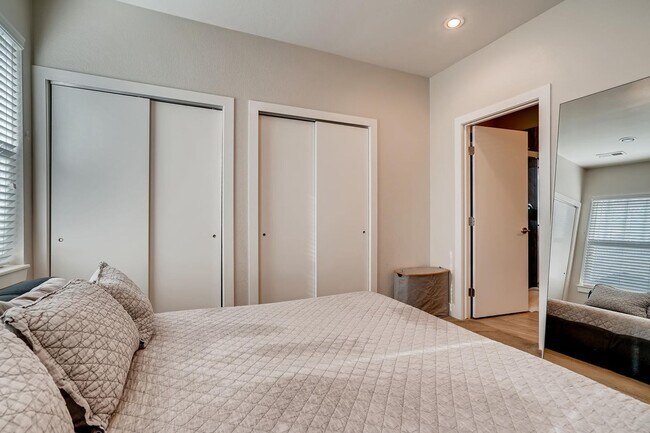 Building Photo - About This Property!