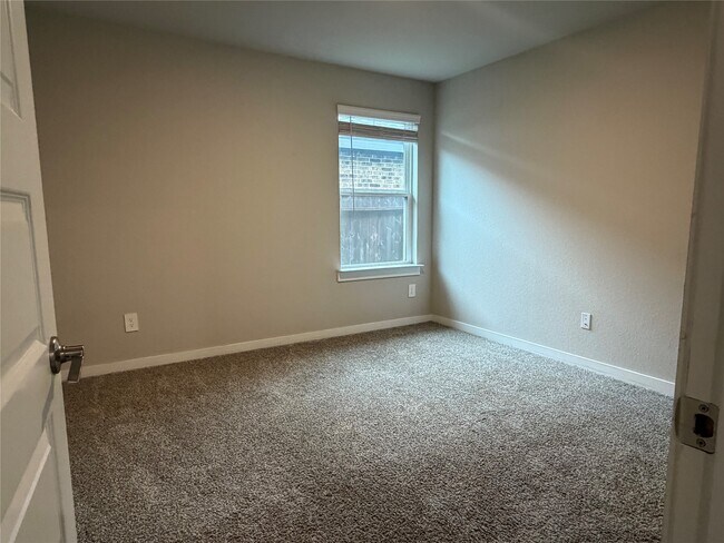 Building Photo - 29422 Pikes Peak Dr
