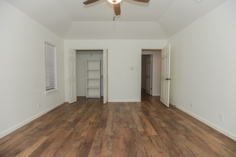 Building Photo - 430 CR 683