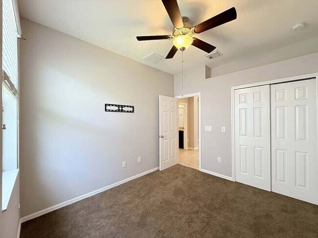 Building Photo - 8222 Willow Beach Dr