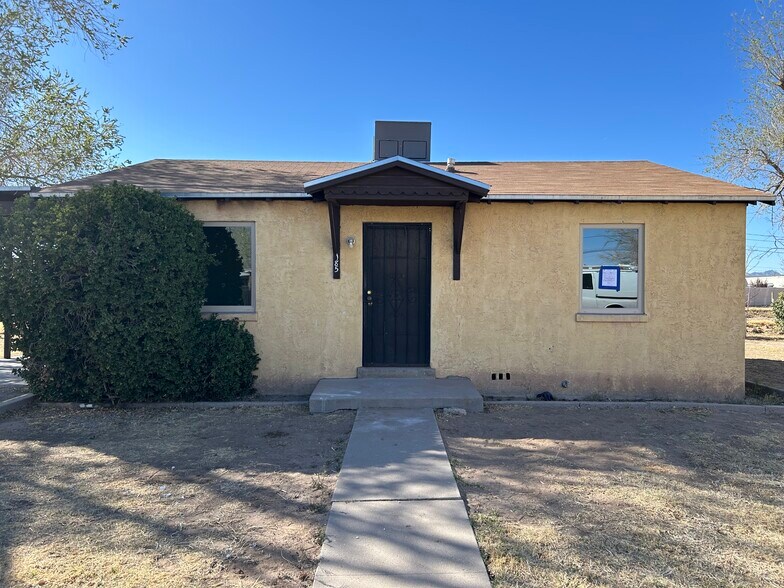 Primary Photo - 185 Vinson Way