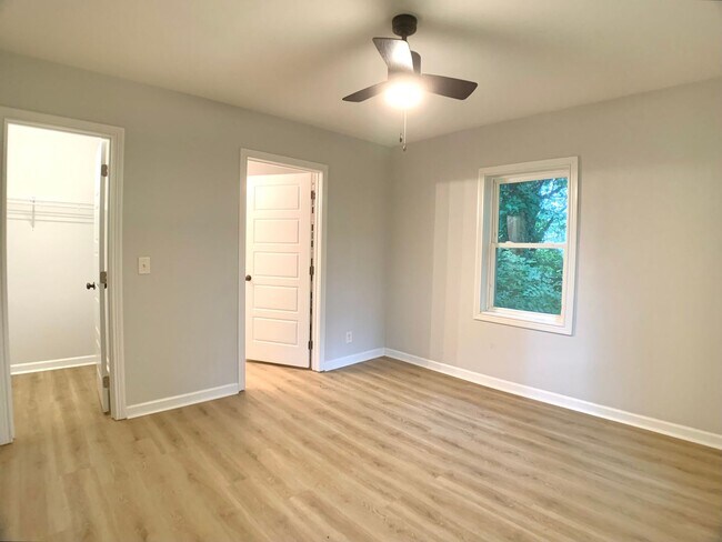 Building Photo - 1624 Golf Club Ln