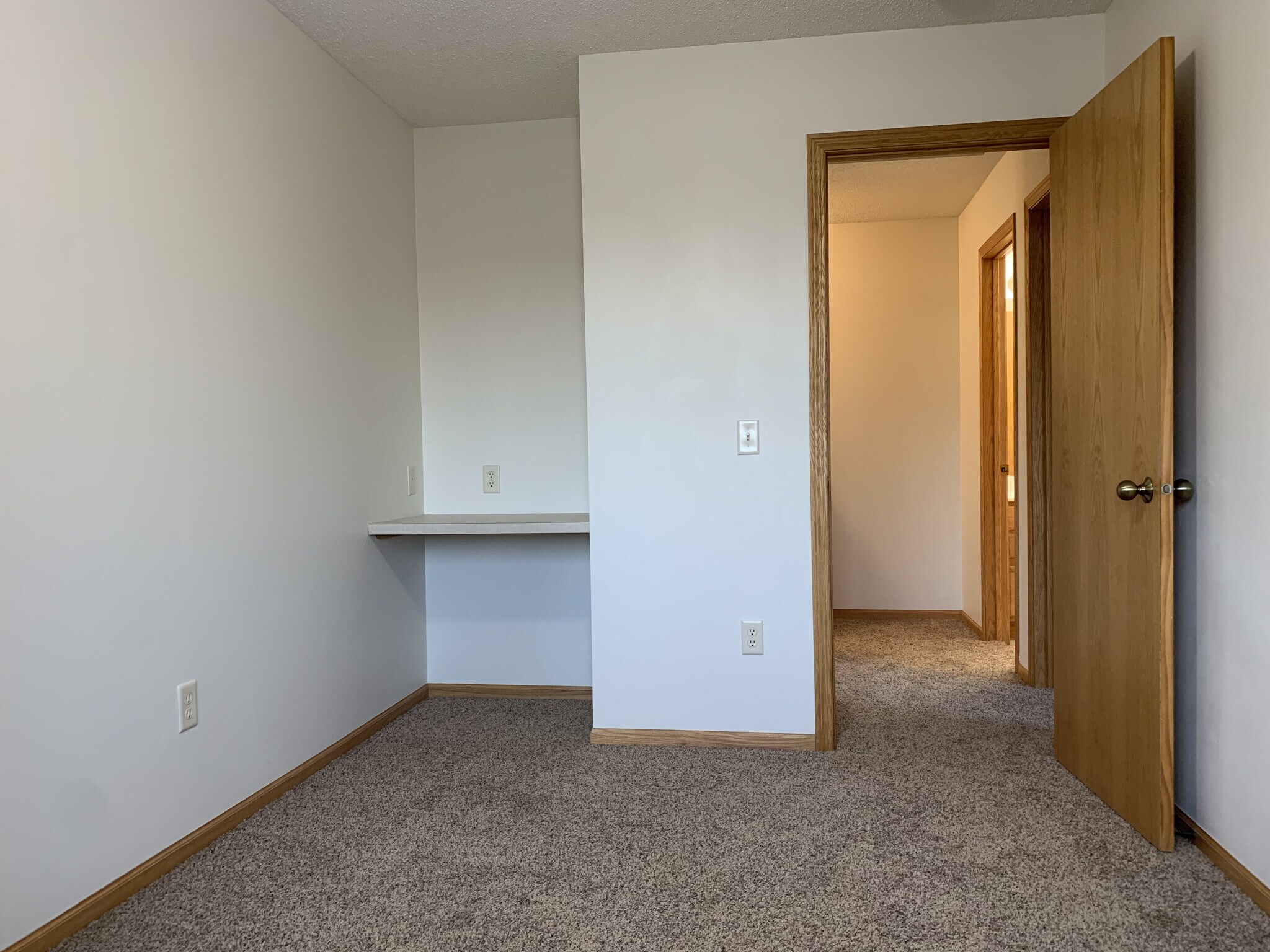 Building Photo - 5293 Manchester Dr