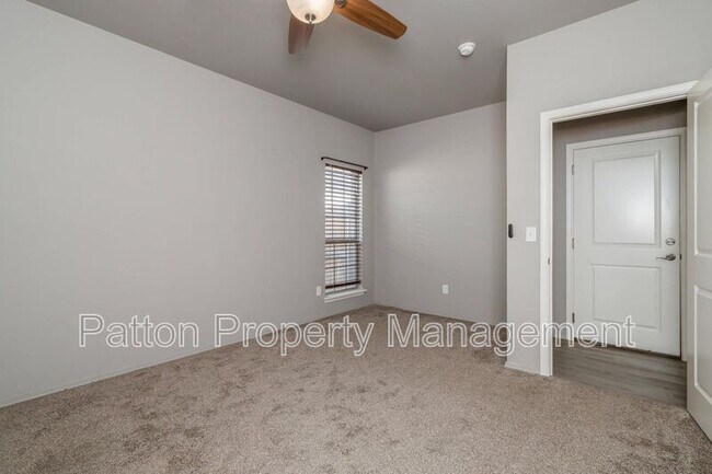 Building Photo - 508 Yates St