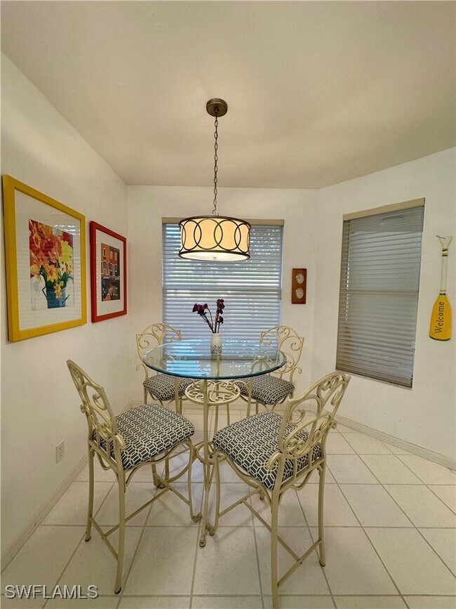 Building Photo - 320 Horse Creek Dr