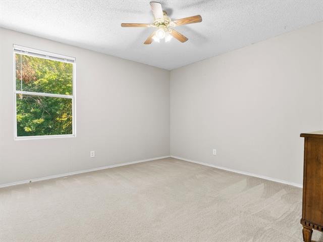 Building Photo - 2412 Avalon Creek Way