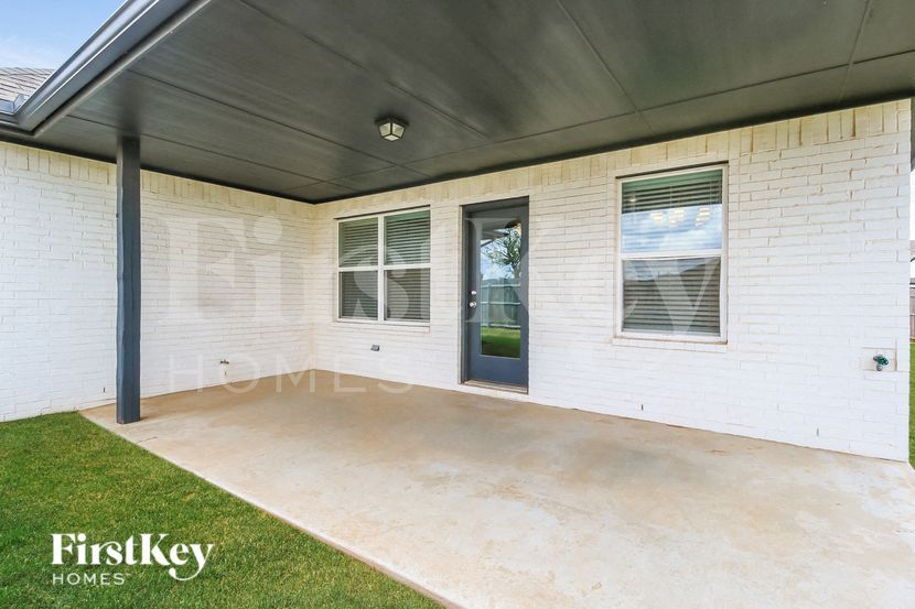 Building Photo - 11409 NW 100th Ct