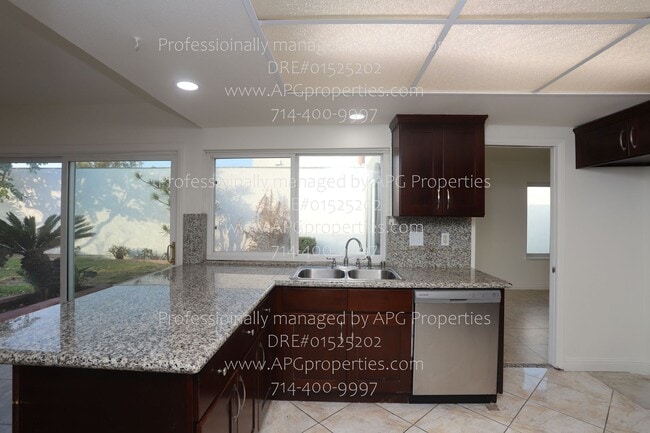 Building Photo - 17679 San Vicente St