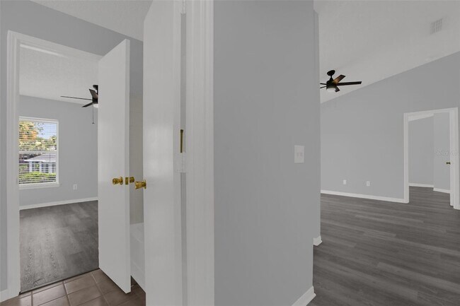 Building Photo - 2508 Grassy Point Dr