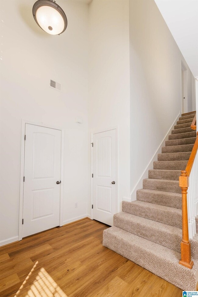 Building Photo - 2332 Ridgemont Dr