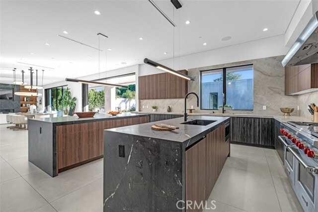 Building Photo - 13016 Chandler Blvd