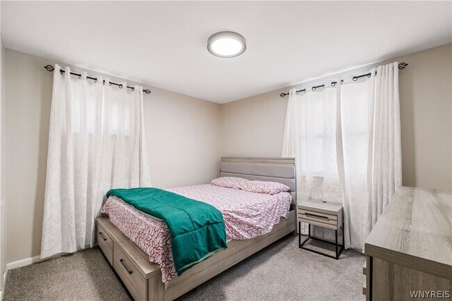 Building Photo - 36 Crescent Ct