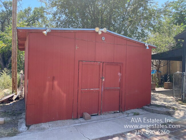 Building Photo - 104 N Glendale Ave