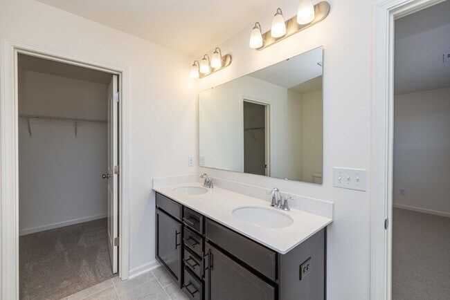 Building Photo - 823 Scotch Meadows Loop