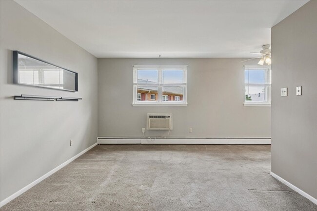 Building Photo - Charming 1B/1B Unit in Downingtown Commons...